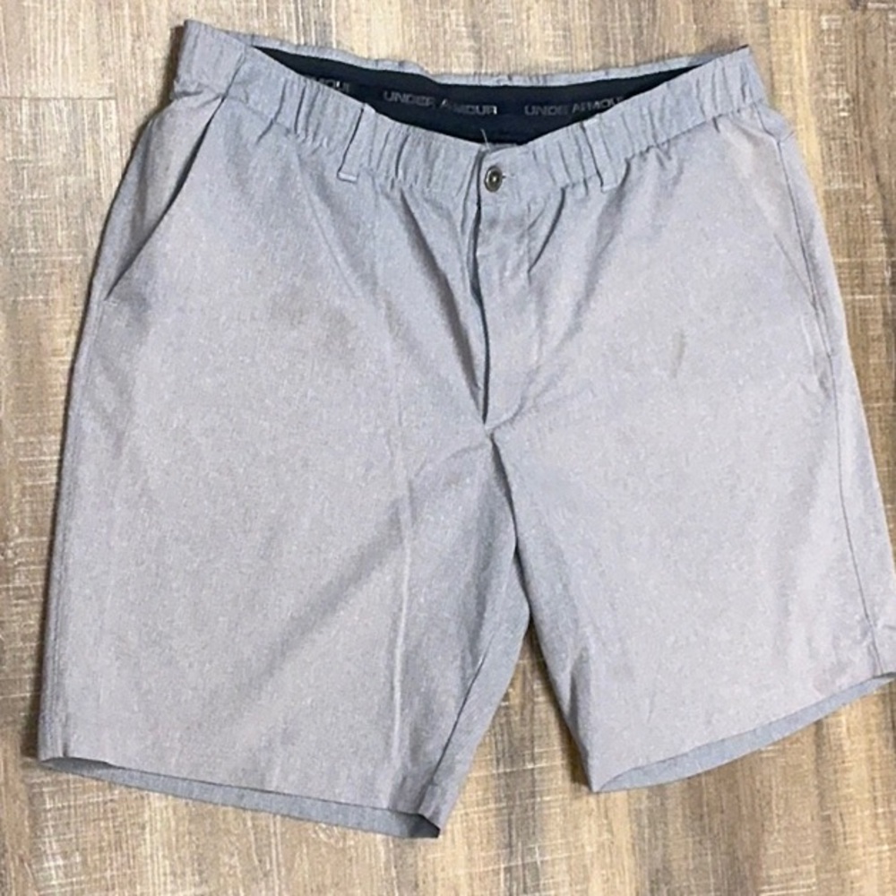 Under Armour Men's Gray Shorts